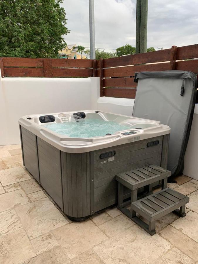 Appartement Saint Gilles Les Bains Экстерьер фото